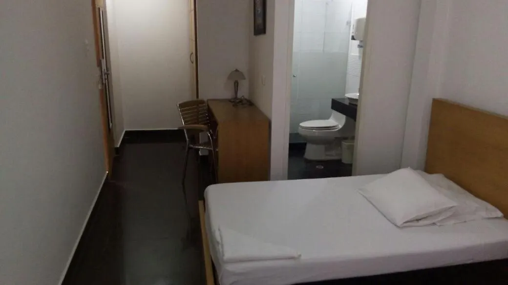 Hotel Acualina De Cali contacts